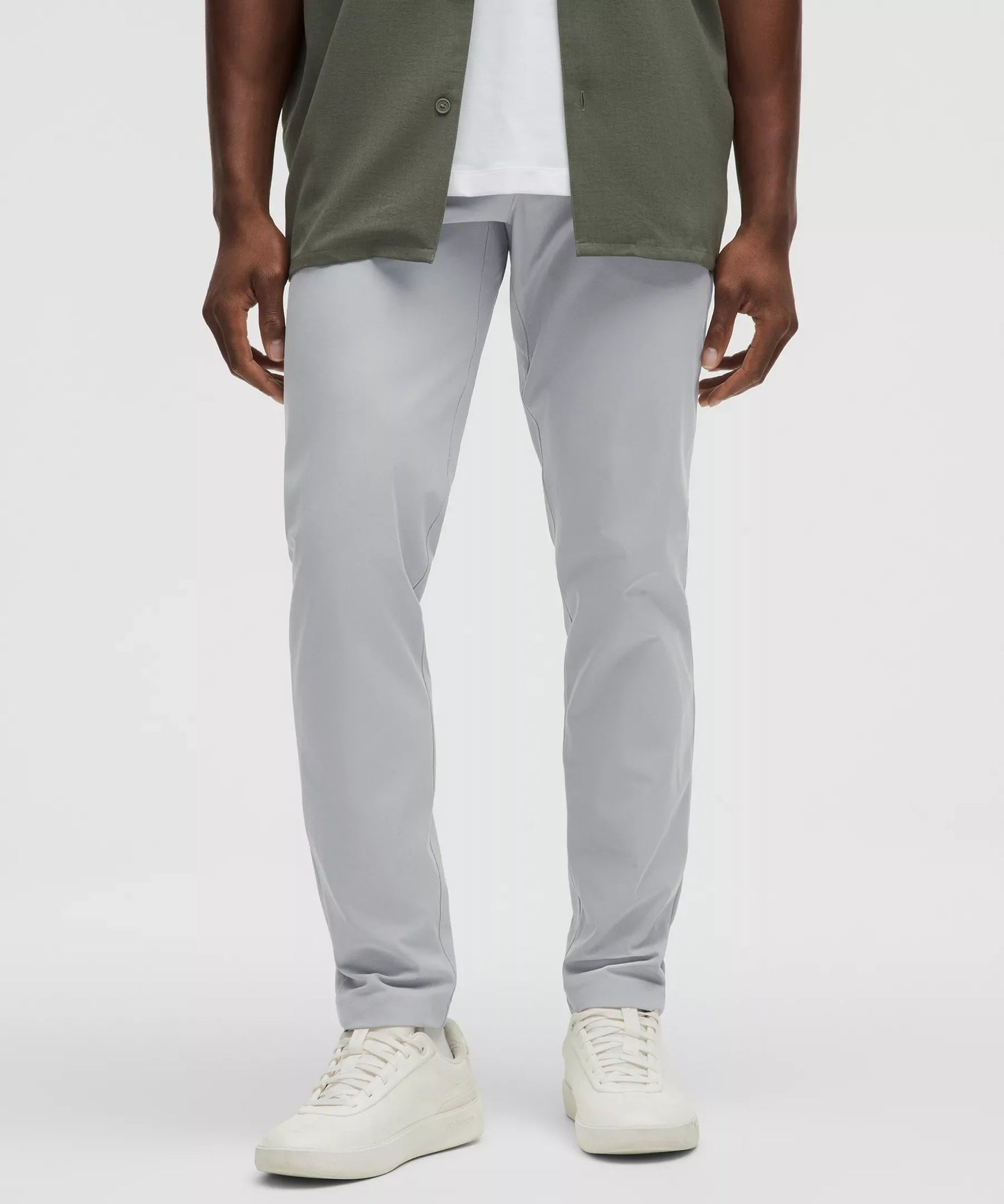 Pantalón de corte ajustado