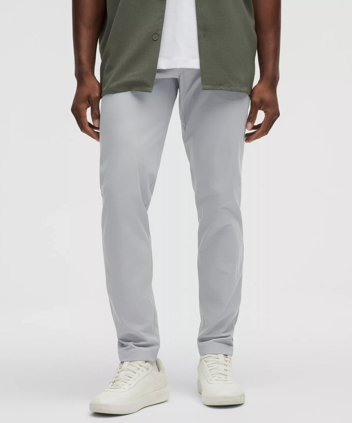 Pantalón de corte ajustado