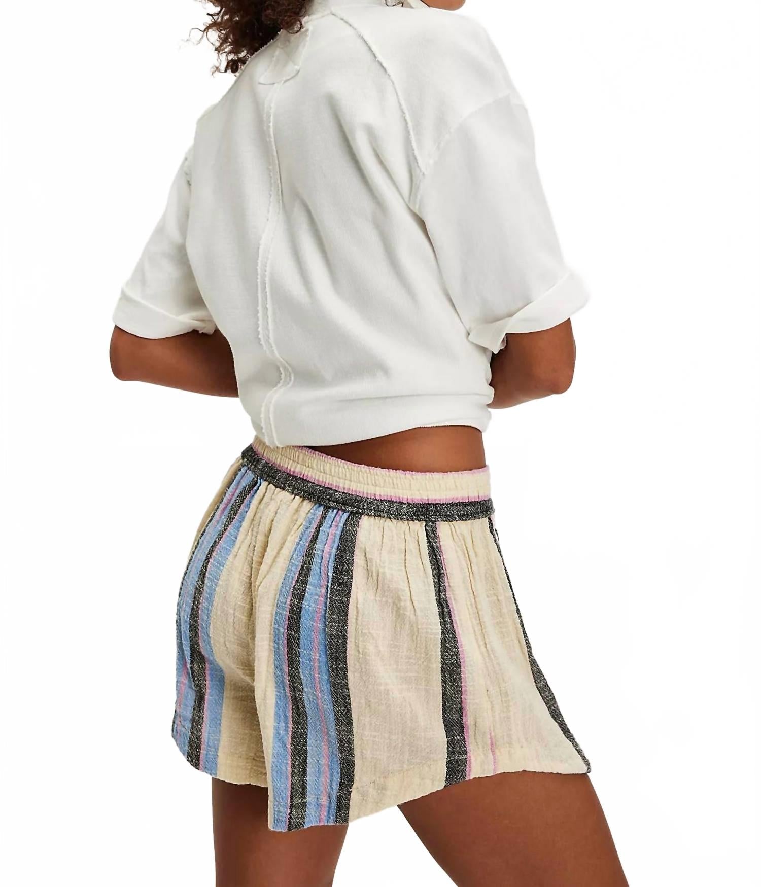 Short a rayas