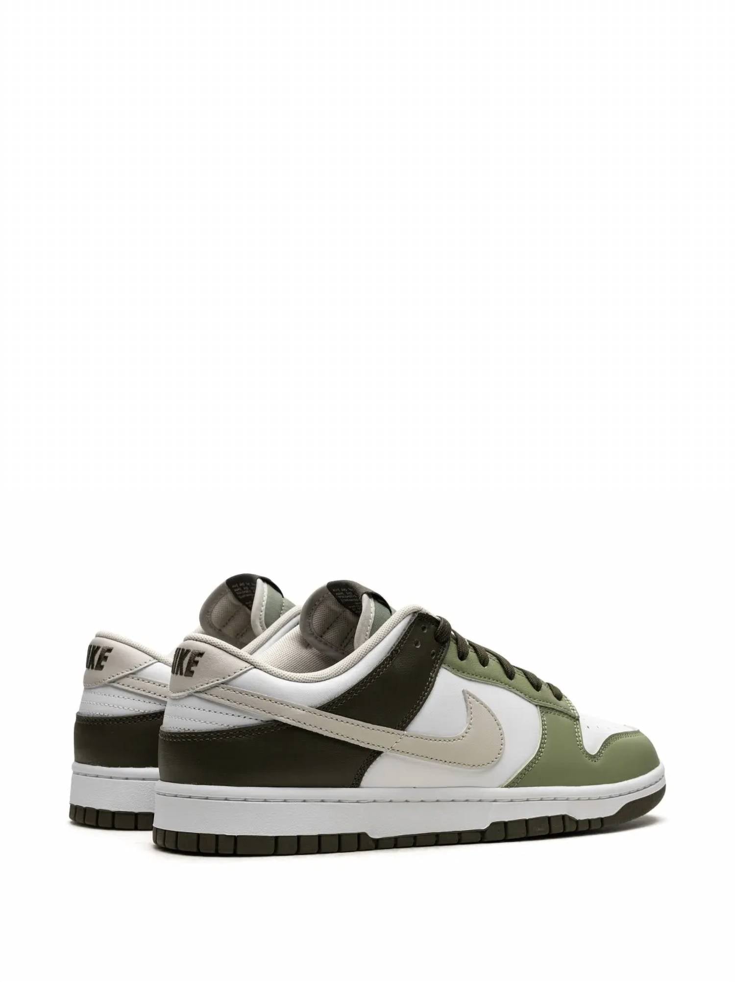 Tenis de hombre color verde