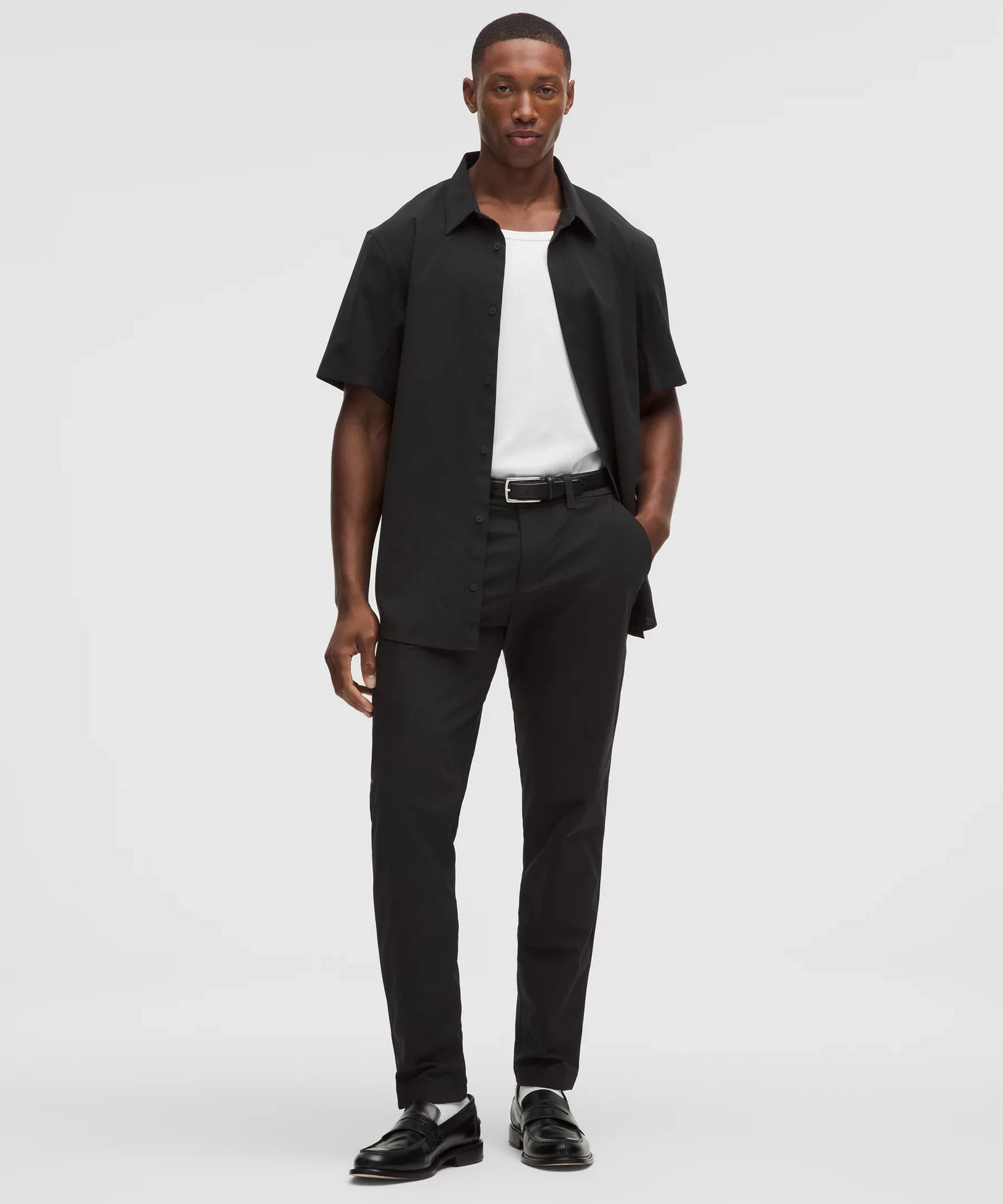 Pantalón de corte ajustado