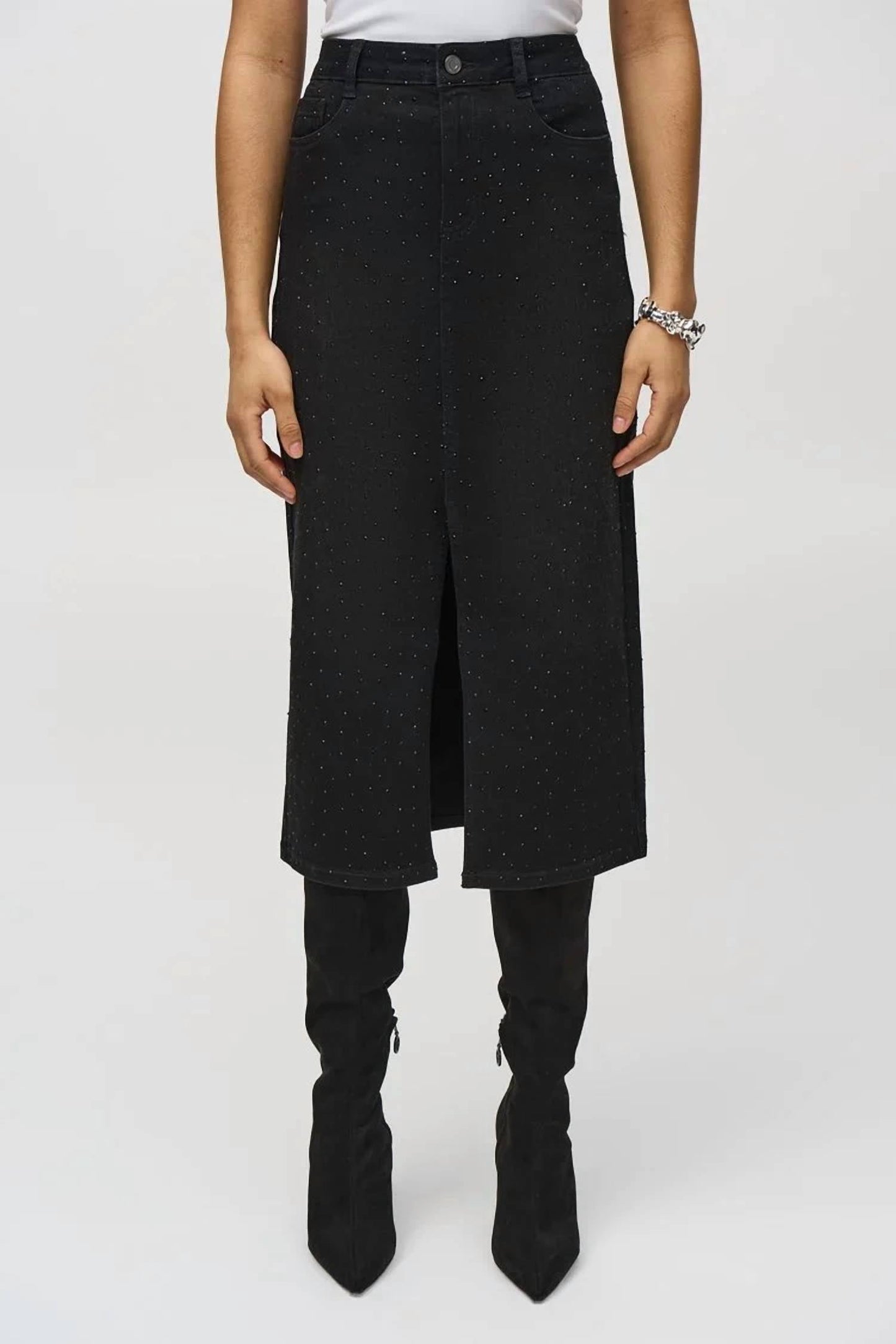 Falda de mezclilla midi color negro