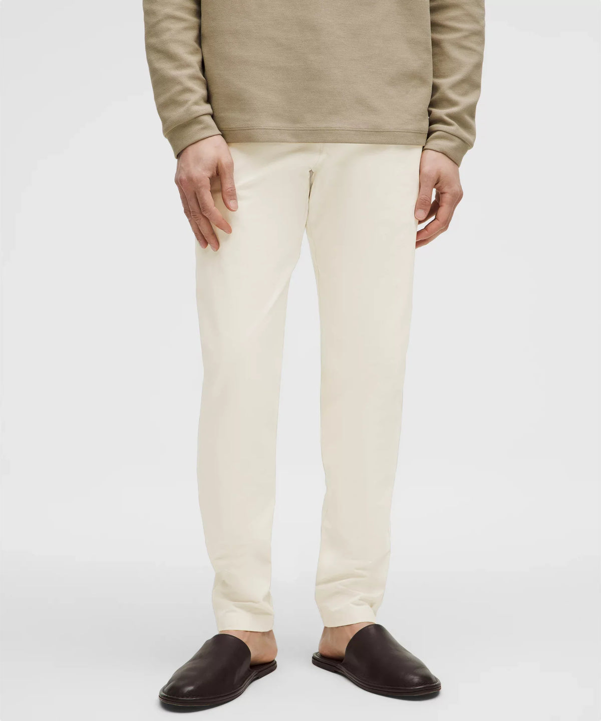 Pantalón de corte ajustado