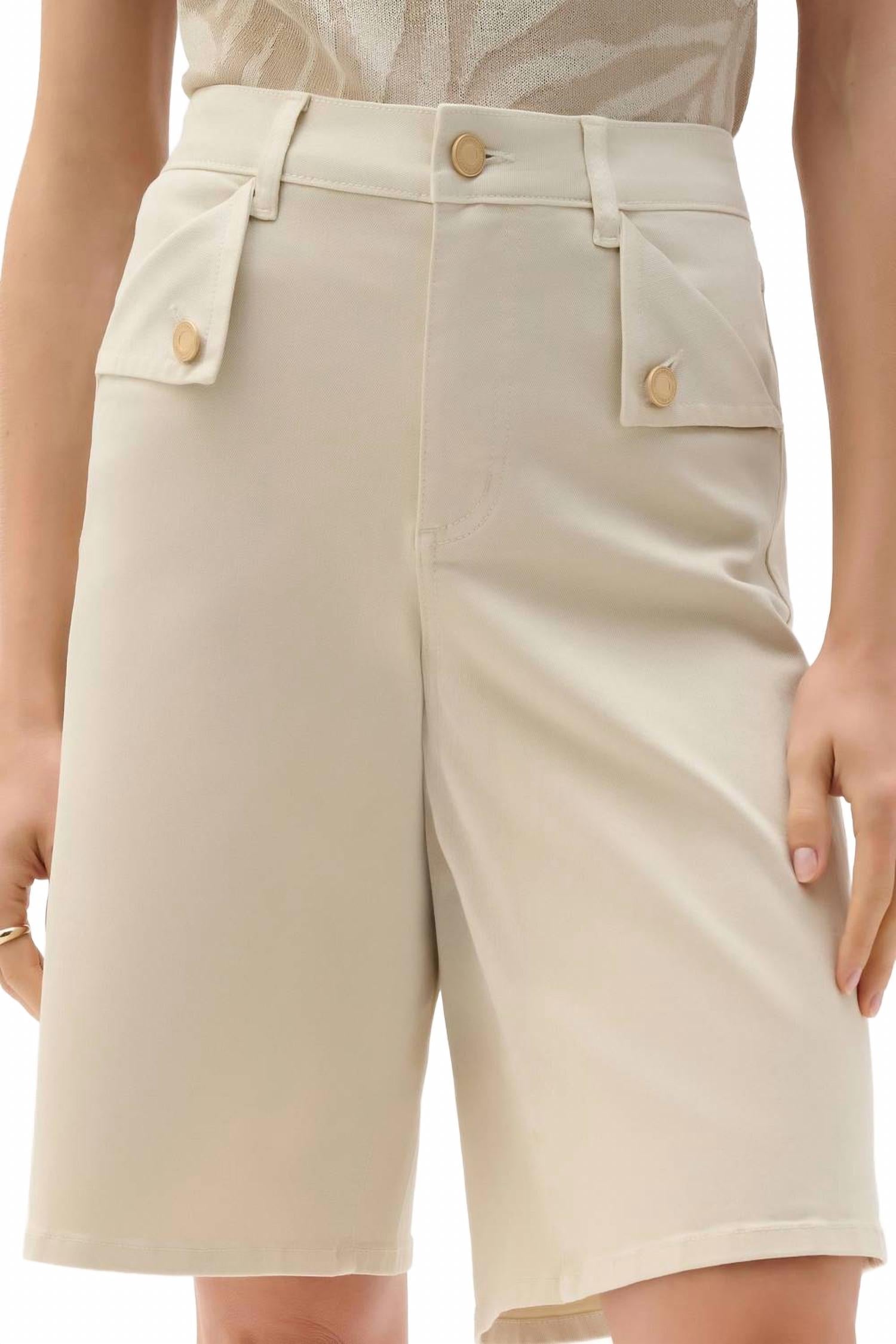 Short color caqui