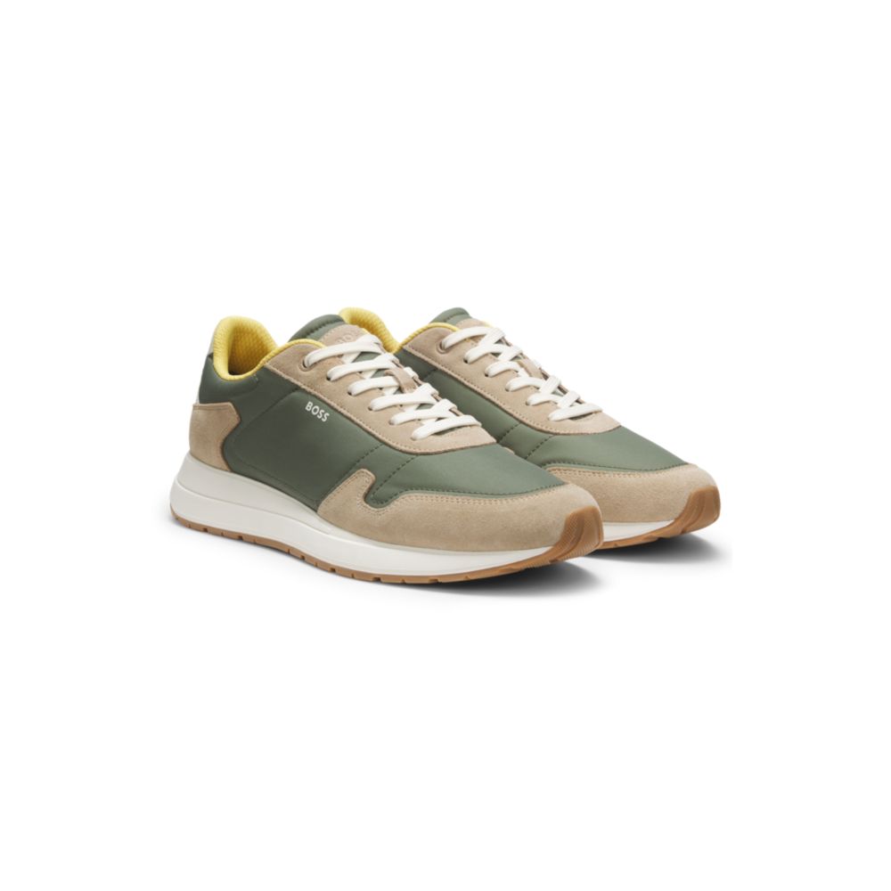 Tenis de gamuza con cordones