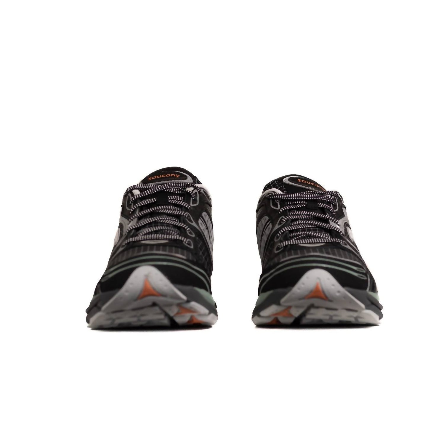 Tenis de hombre color plateado