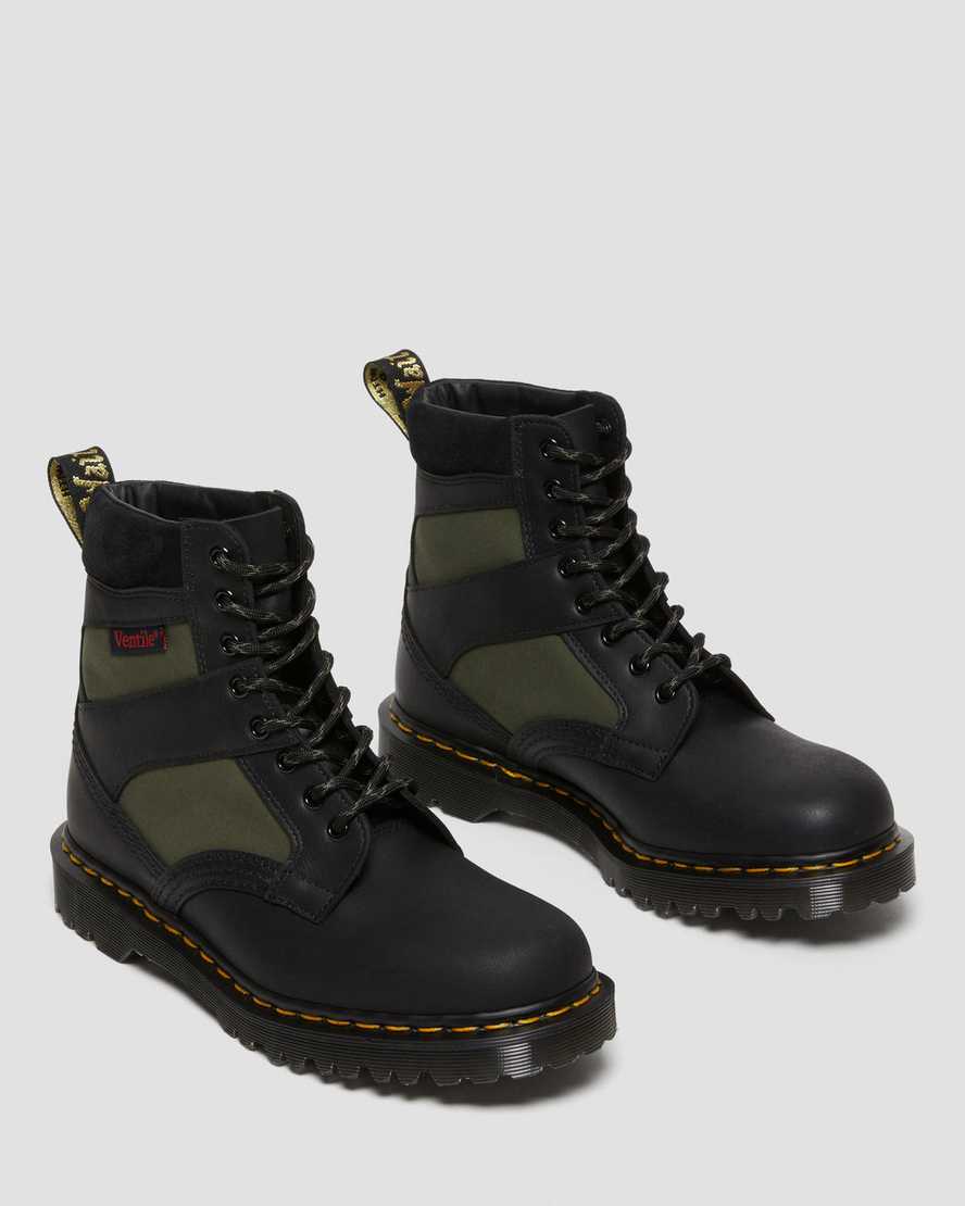 Botas con cordones