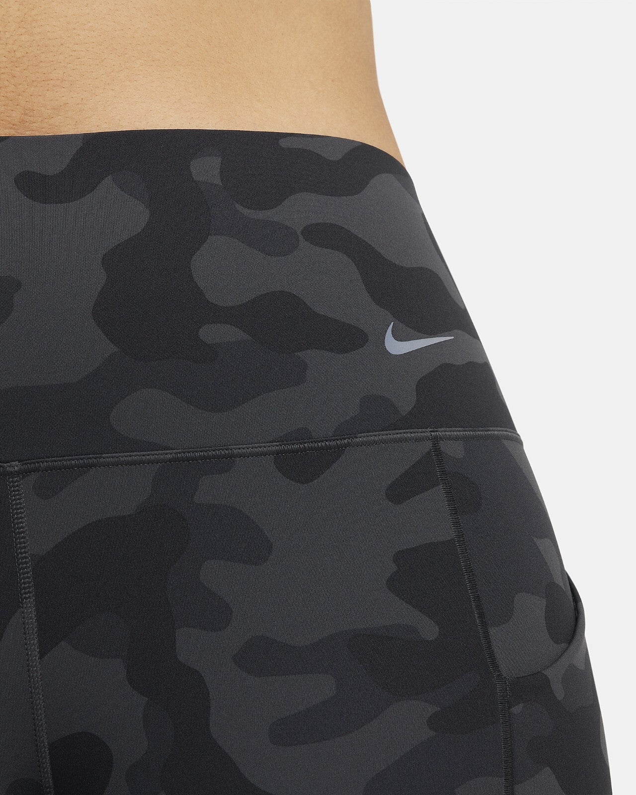 Short unisex color negro