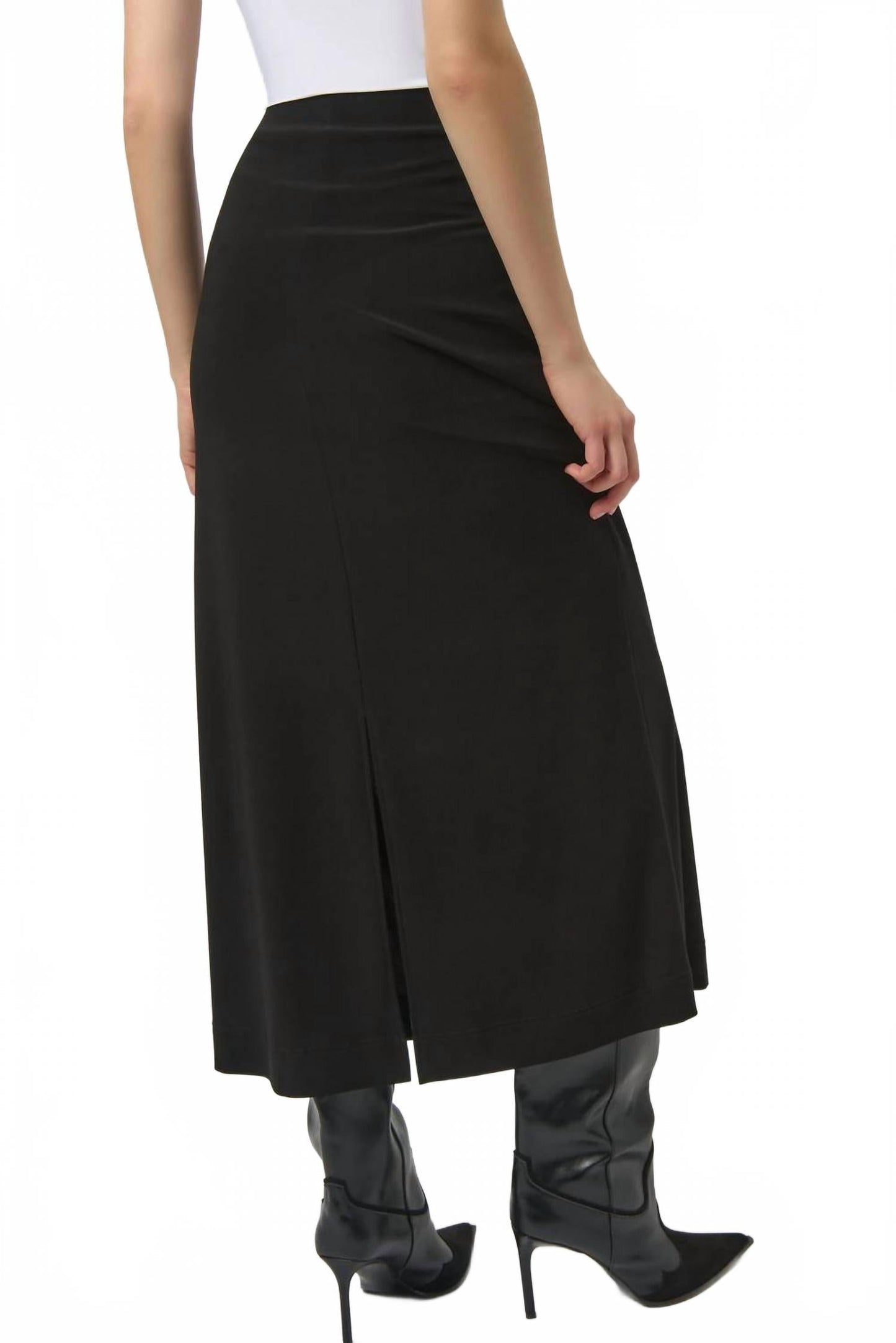 Falda larga color negro