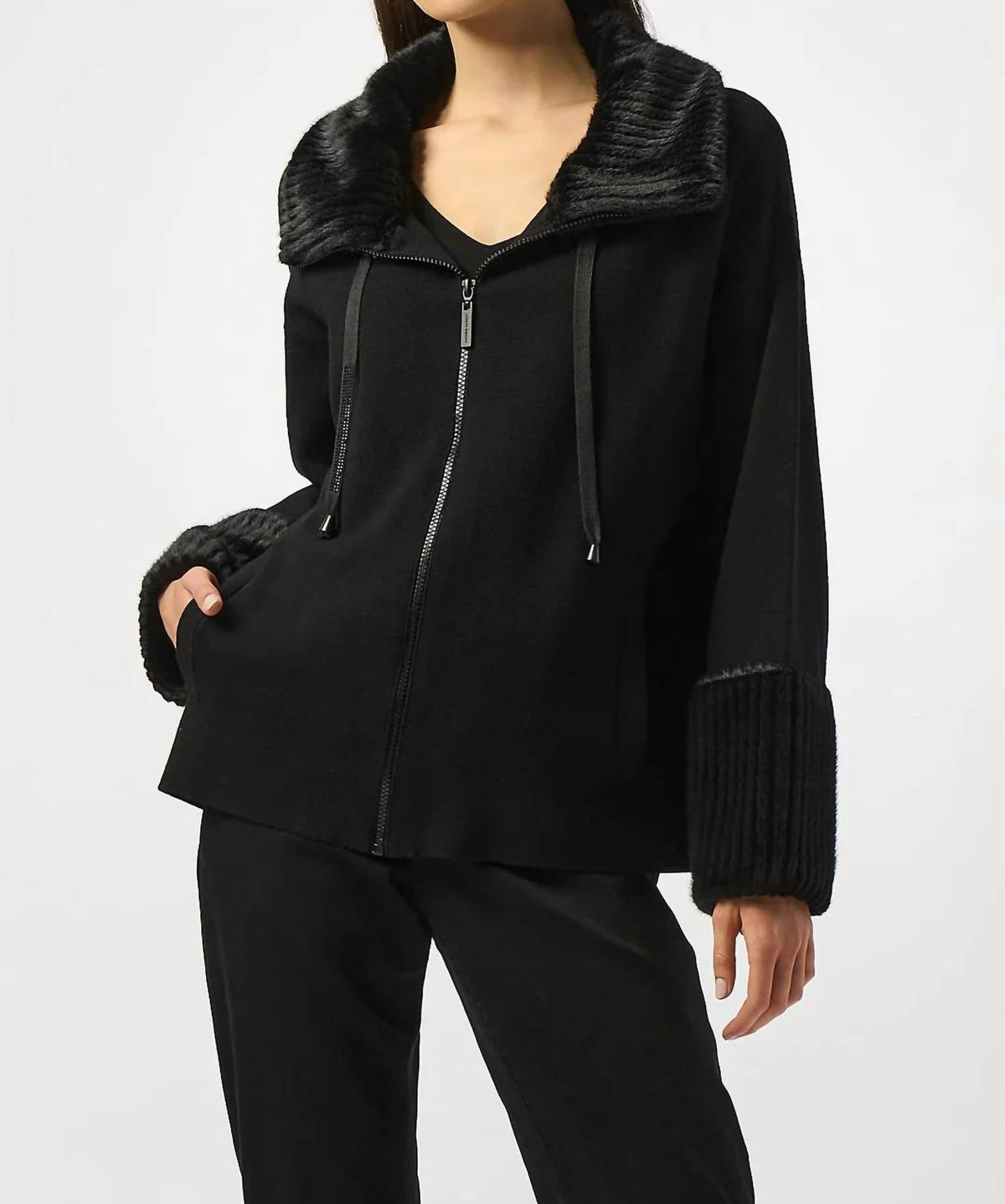 Chaqueta de manga larga color negro