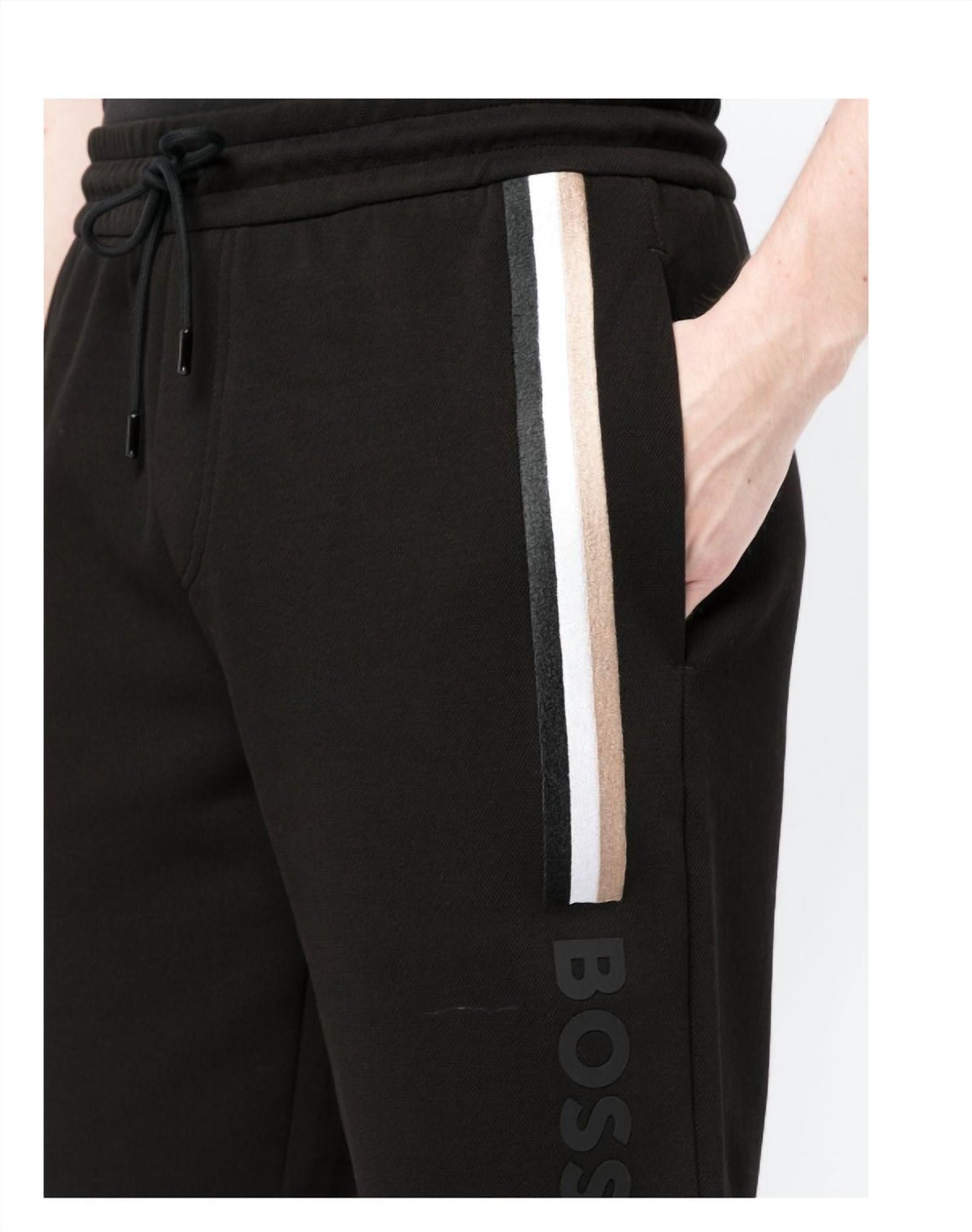 Short de hombre color negro