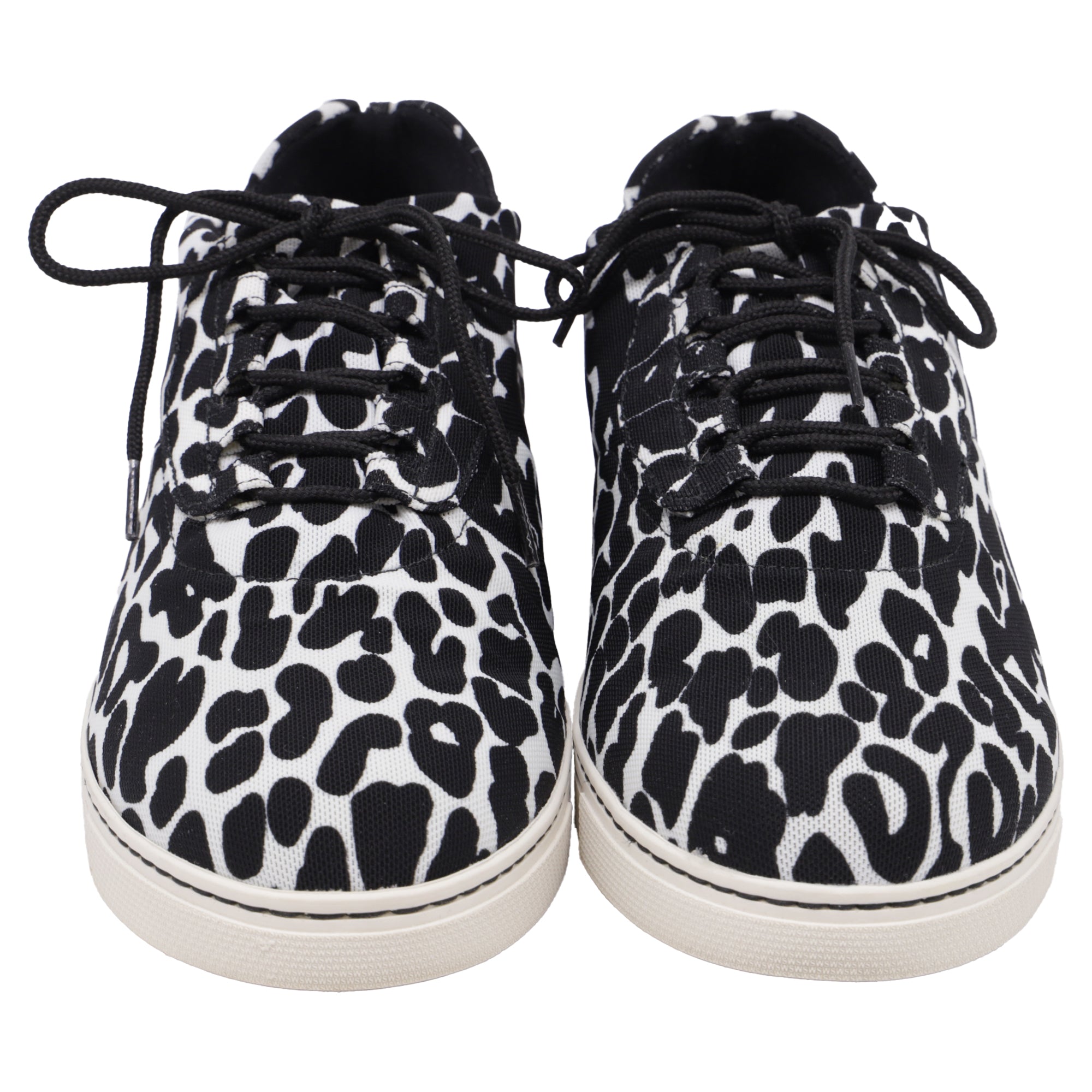 Stuart Weitzman Tenis Bajos en Lona Estampado Animal