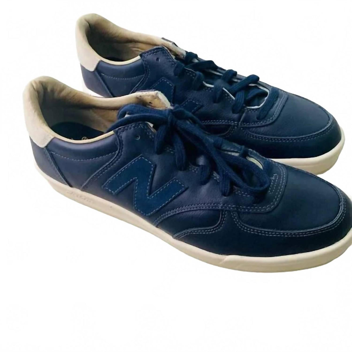 Tenis de hombre color azul marino
