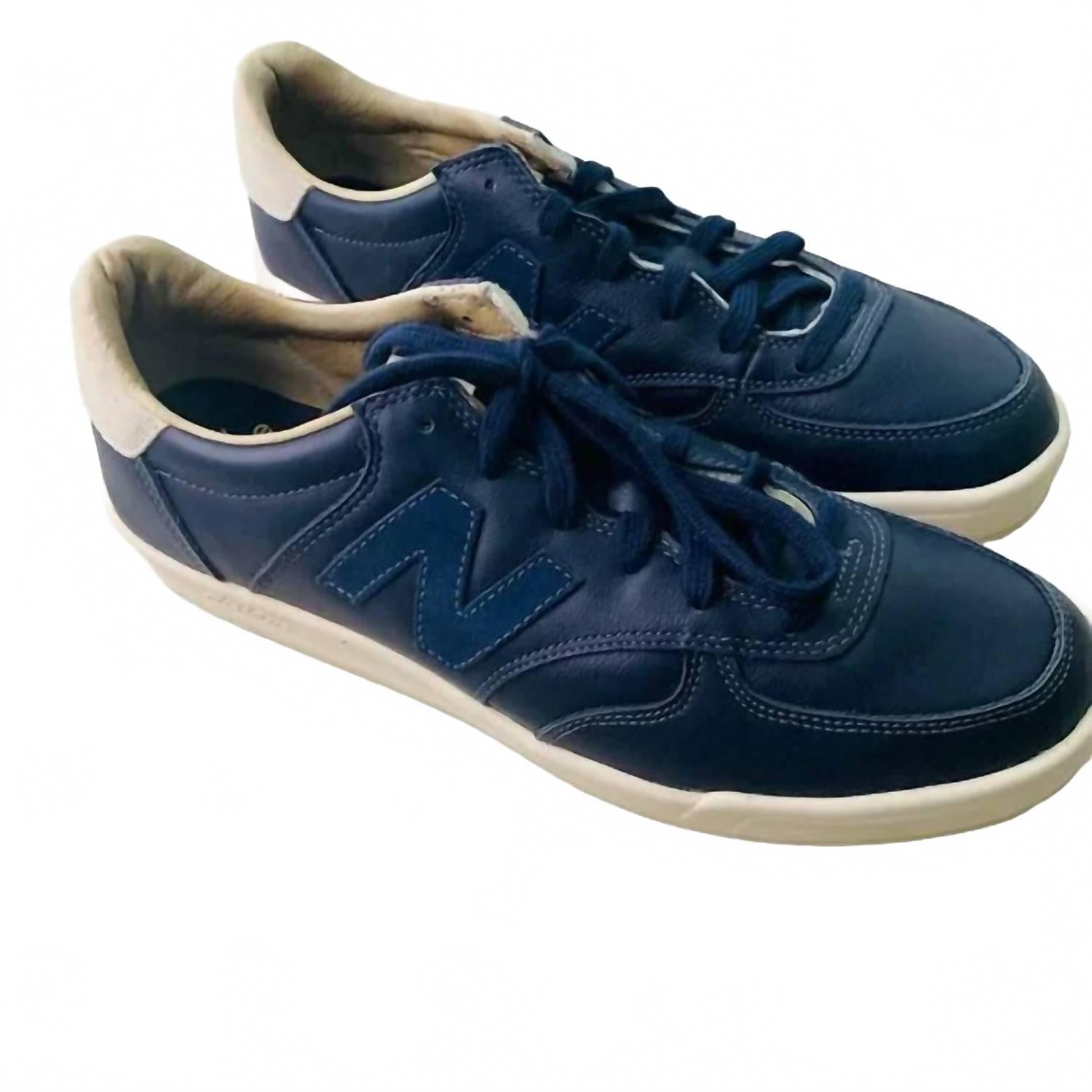 Tenis de hombre color azul marino