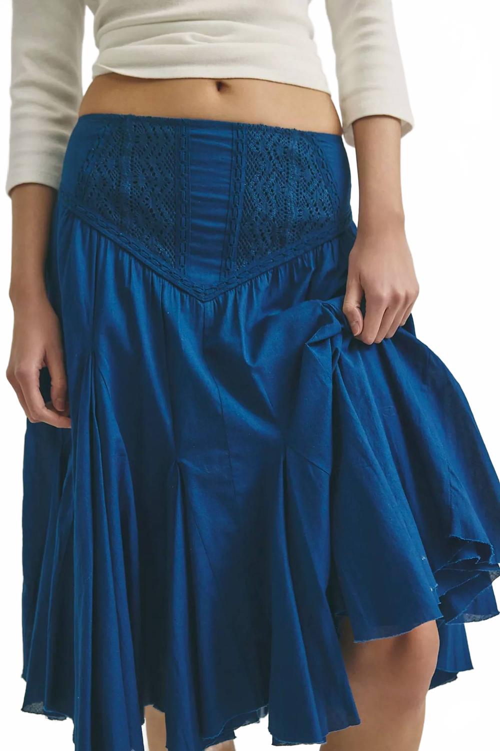 Falda midi con bordado