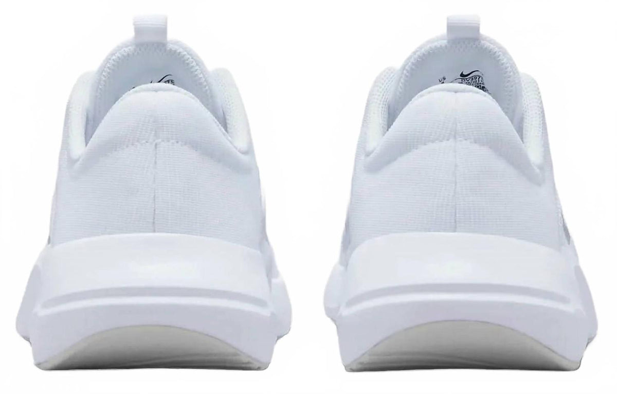 Zapatos de mujer color blanco y plateado