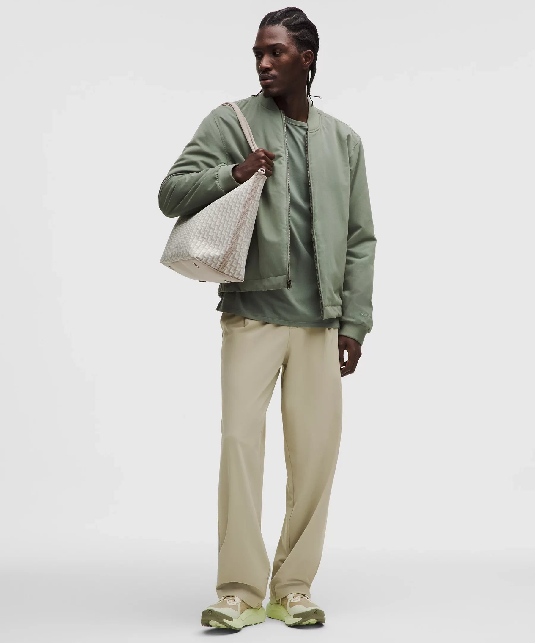 Pantalón de hombre de corte amplio con pliegues