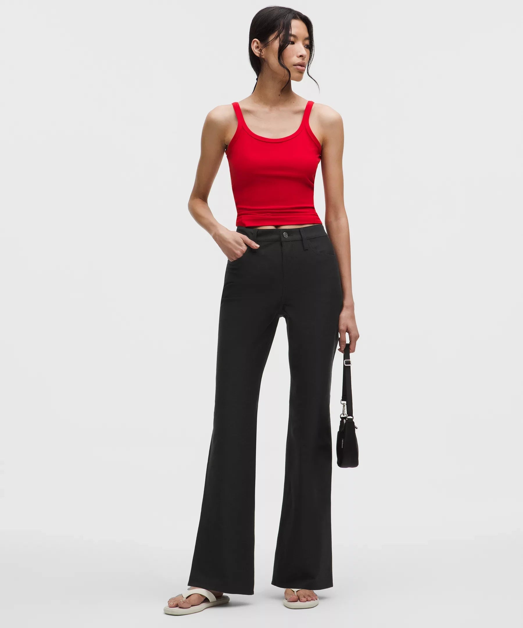 Pantalón de tiro alto