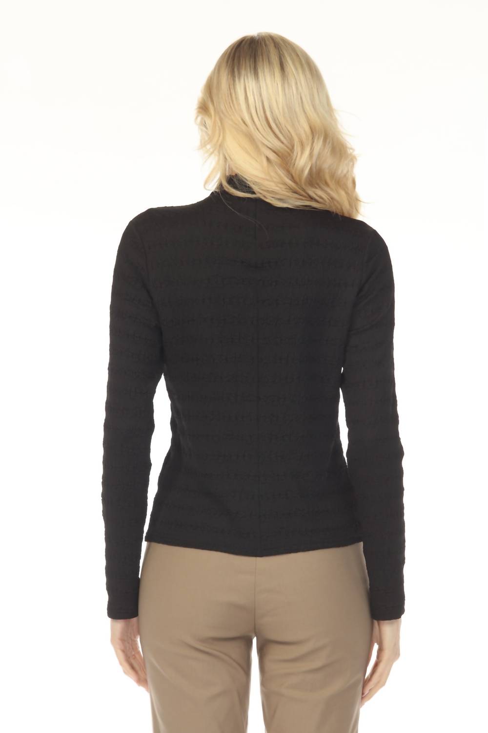 Top con cuello alto color negro