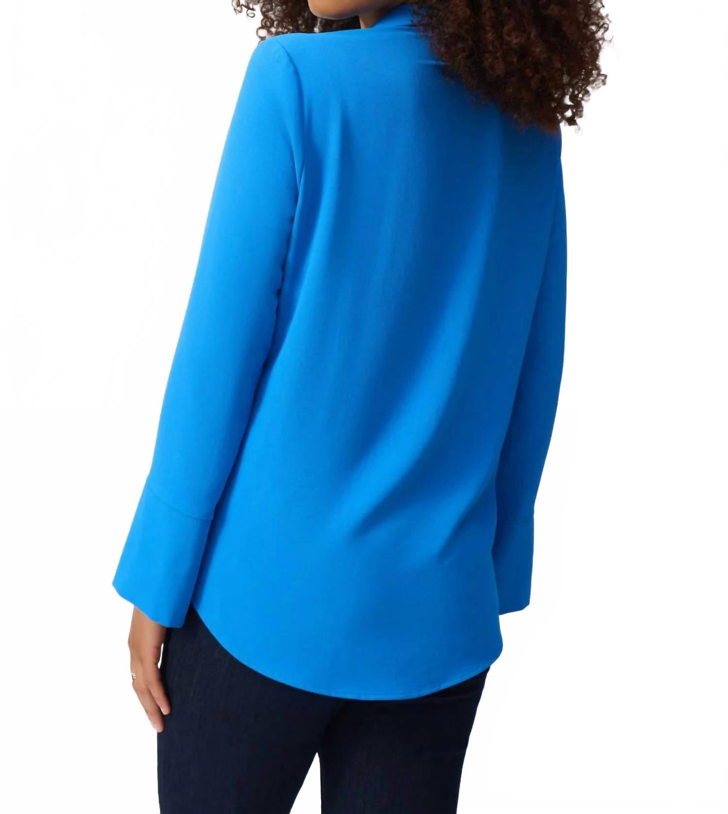 Top de manga larga color azul