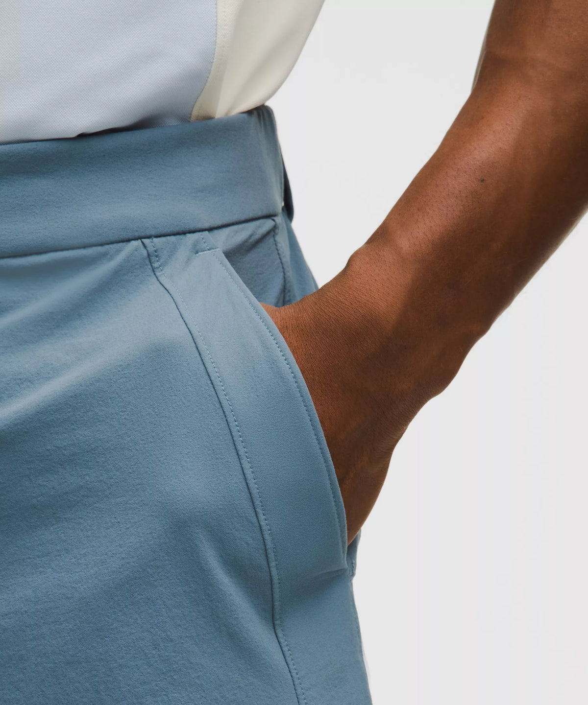 Short de corte amplio resistente al agua