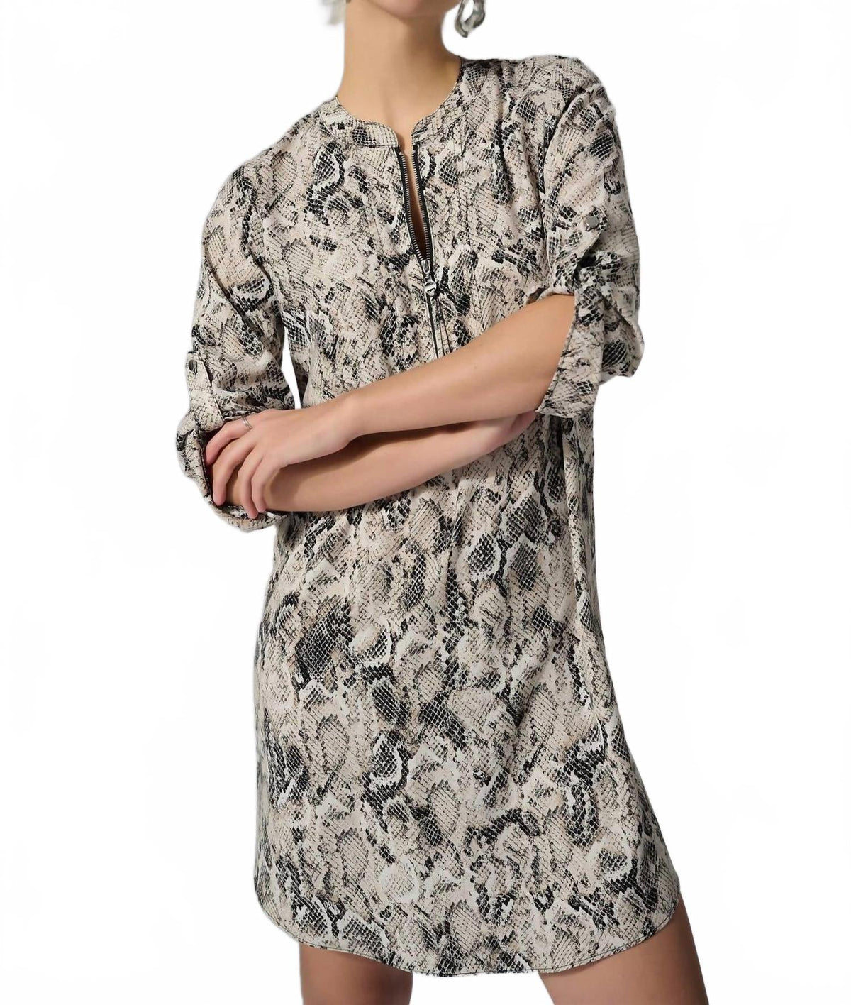 Vestido corto color beige