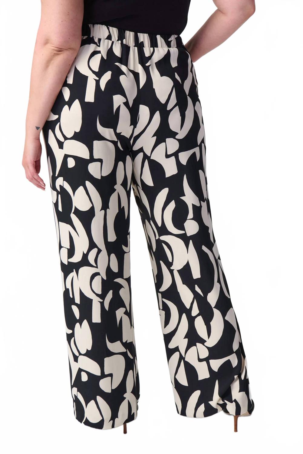 Pantalón de pierna ancha color negro