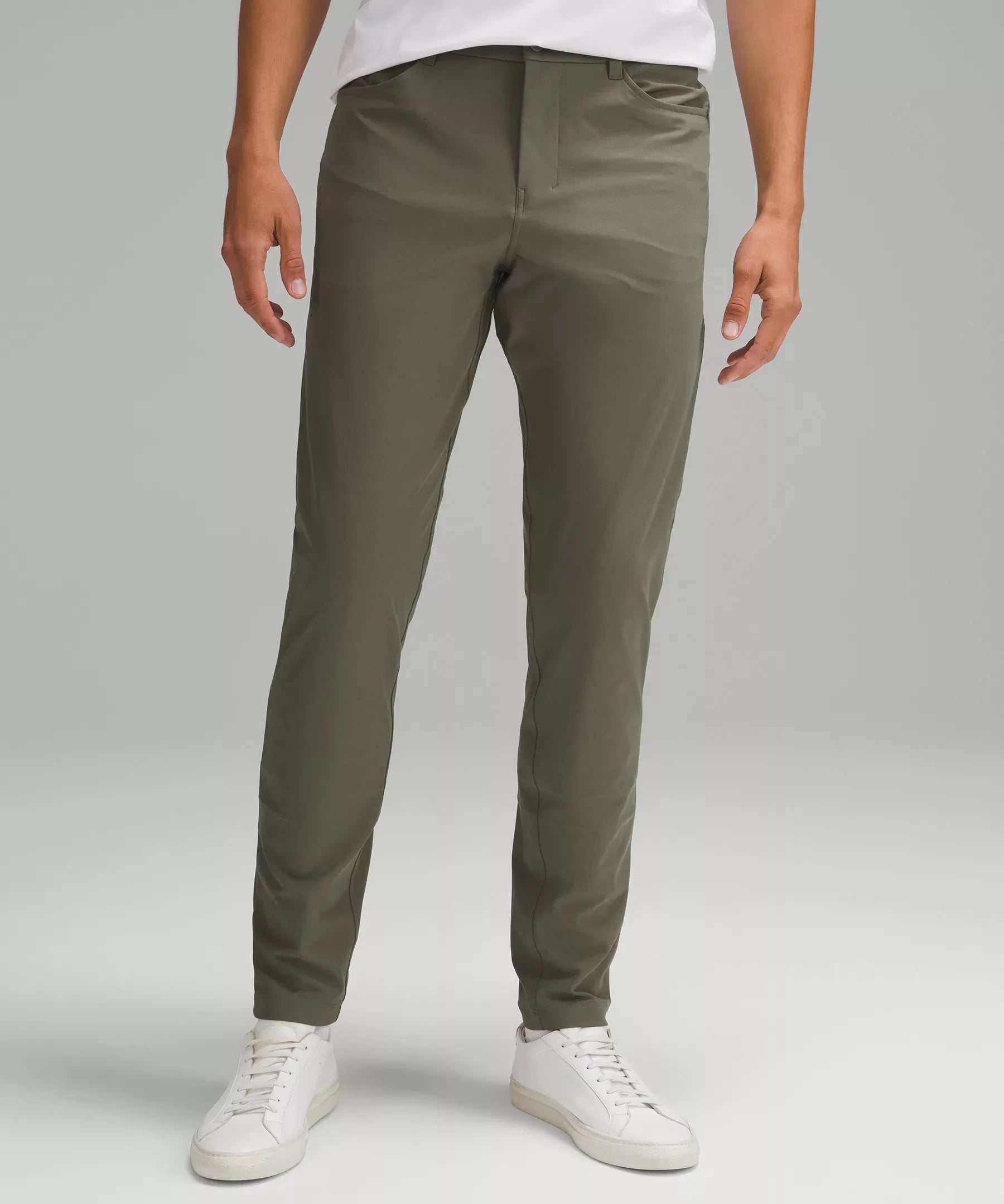 Pantalón de corte ajustado