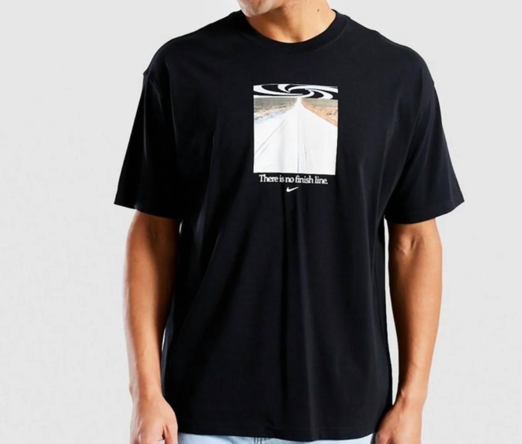 Camiseta color negro