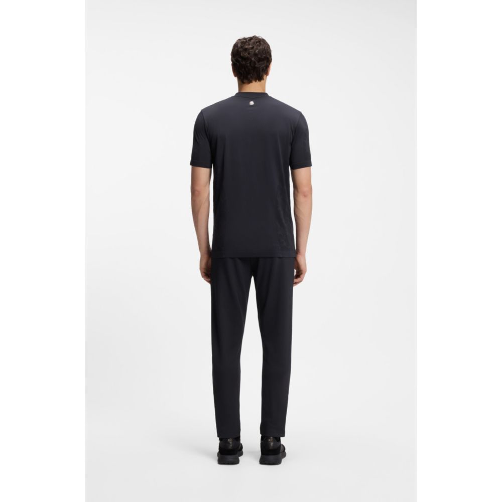 Polo de corte ajustado