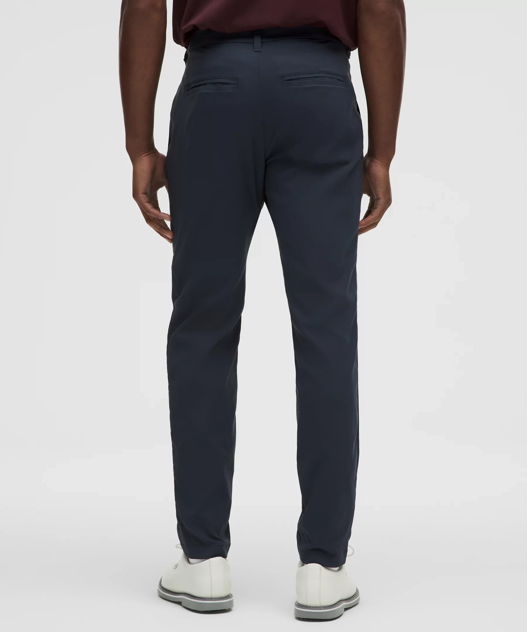 Pantalón de corte ajustado