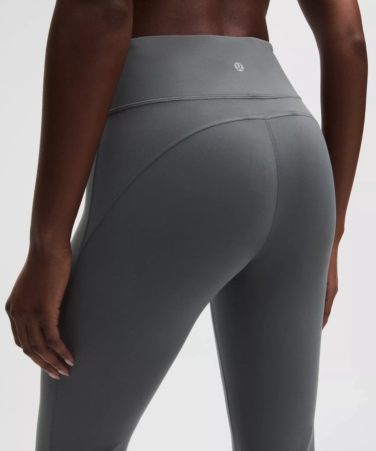 Pantalón de tiro alto