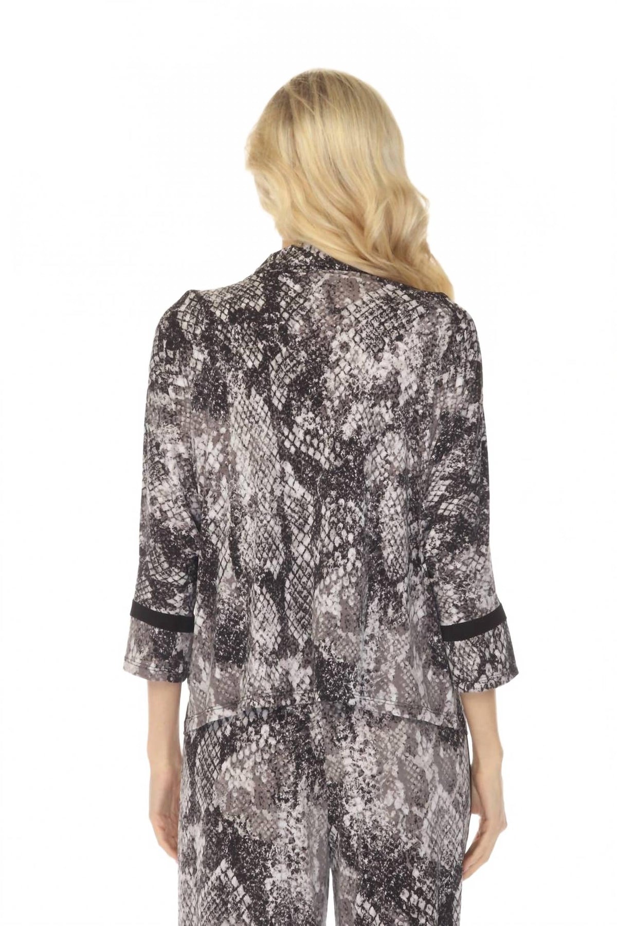 Top color negro y gris