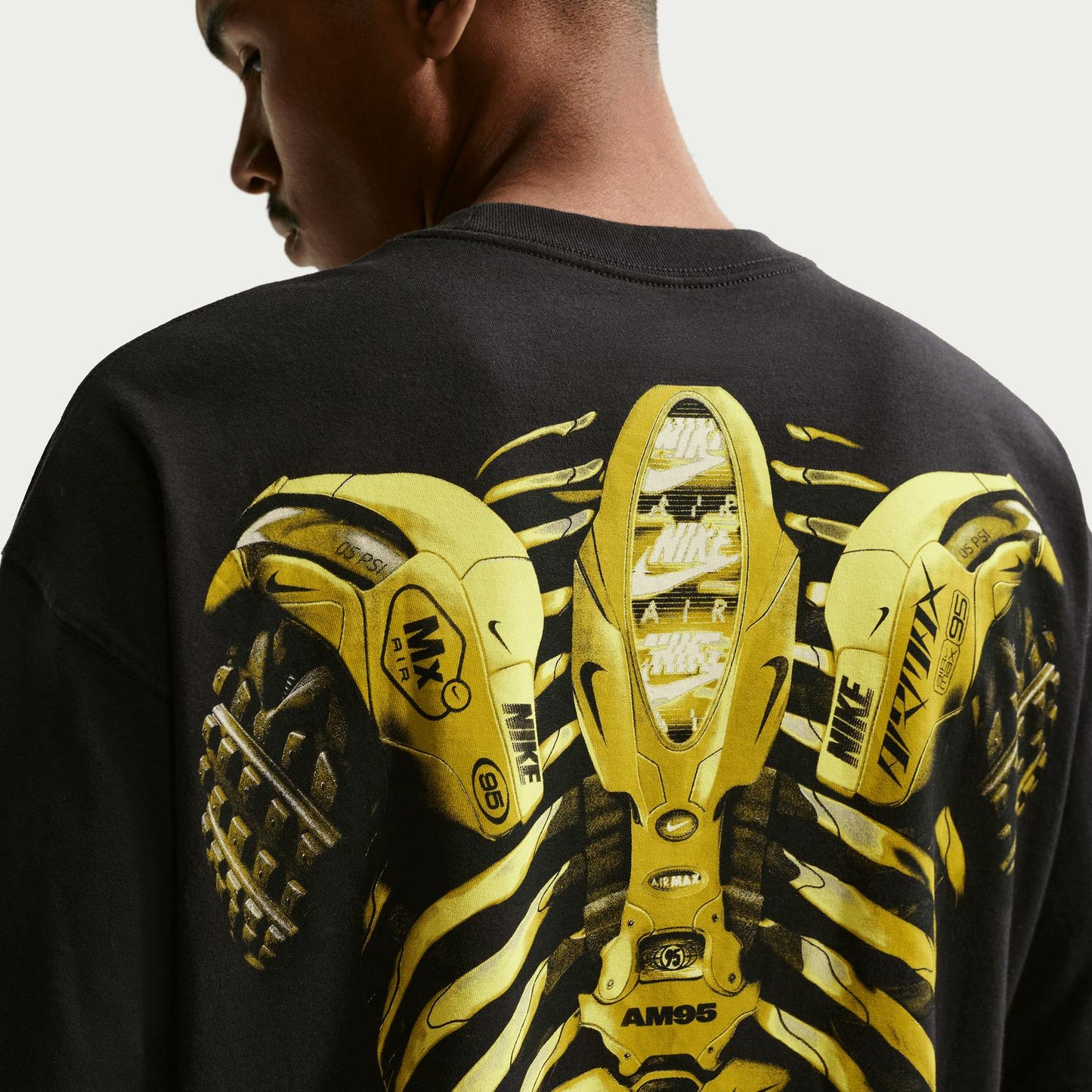 Camiseta color negro