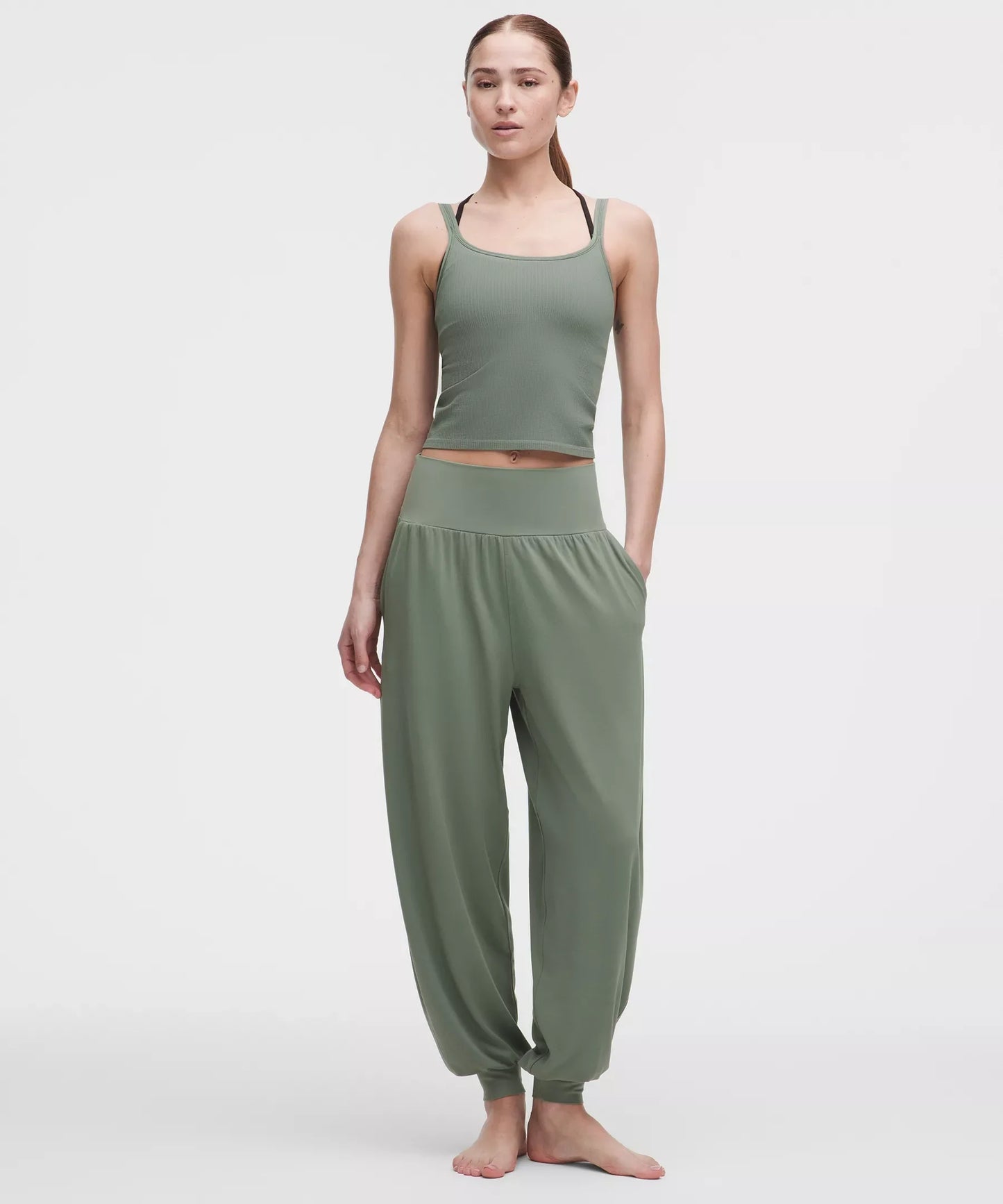Pantalón deportivo de corte amplio de tiro alto