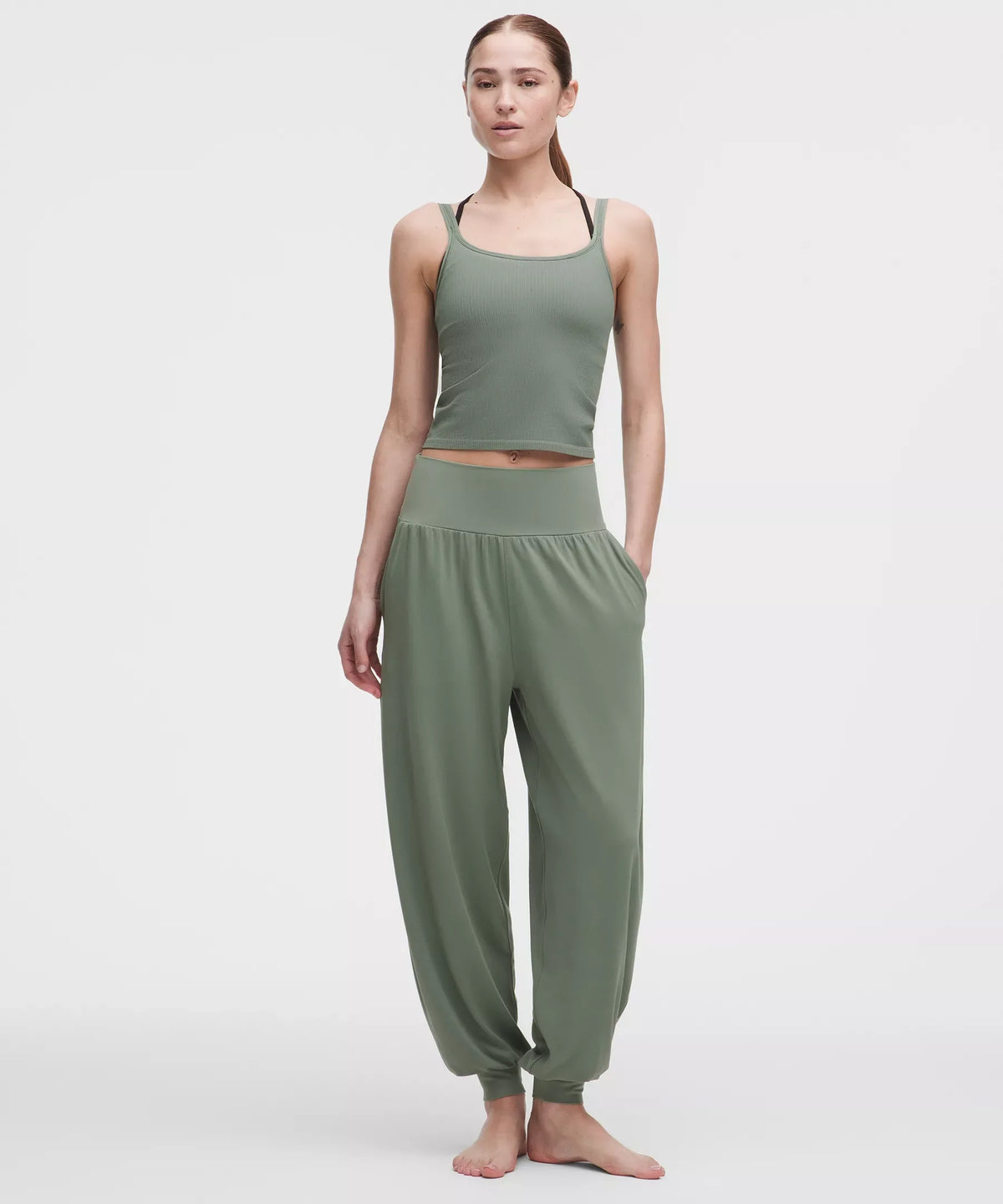 Pantalón deportivo de corte amplio de tiro alto