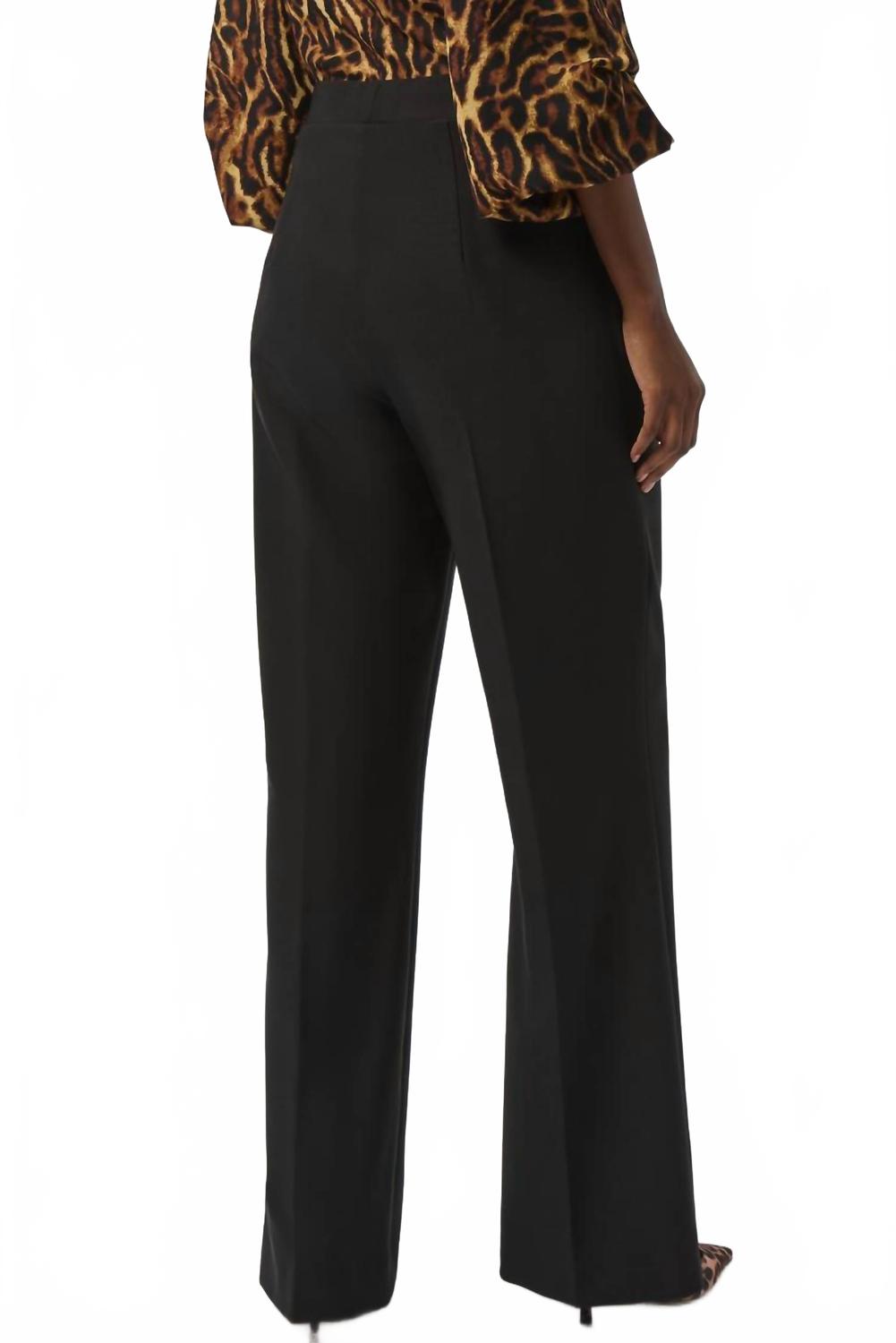 Pantalón color negro