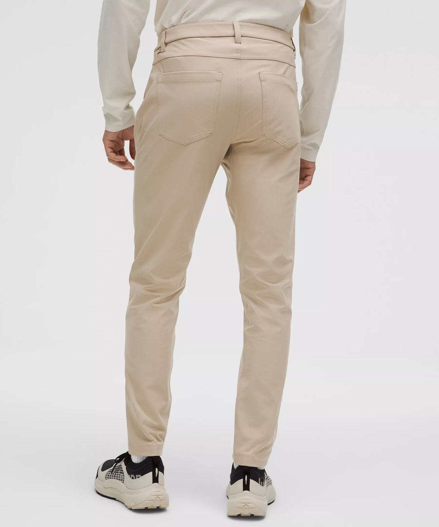 Pantalón de corte ajustado