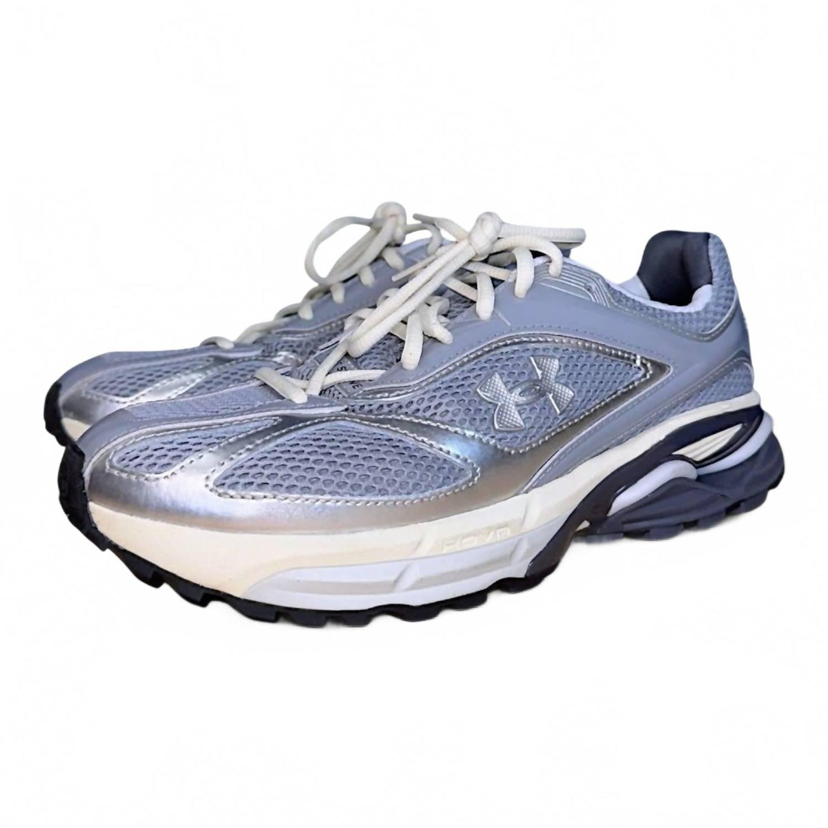 Tenis de hombre color gris