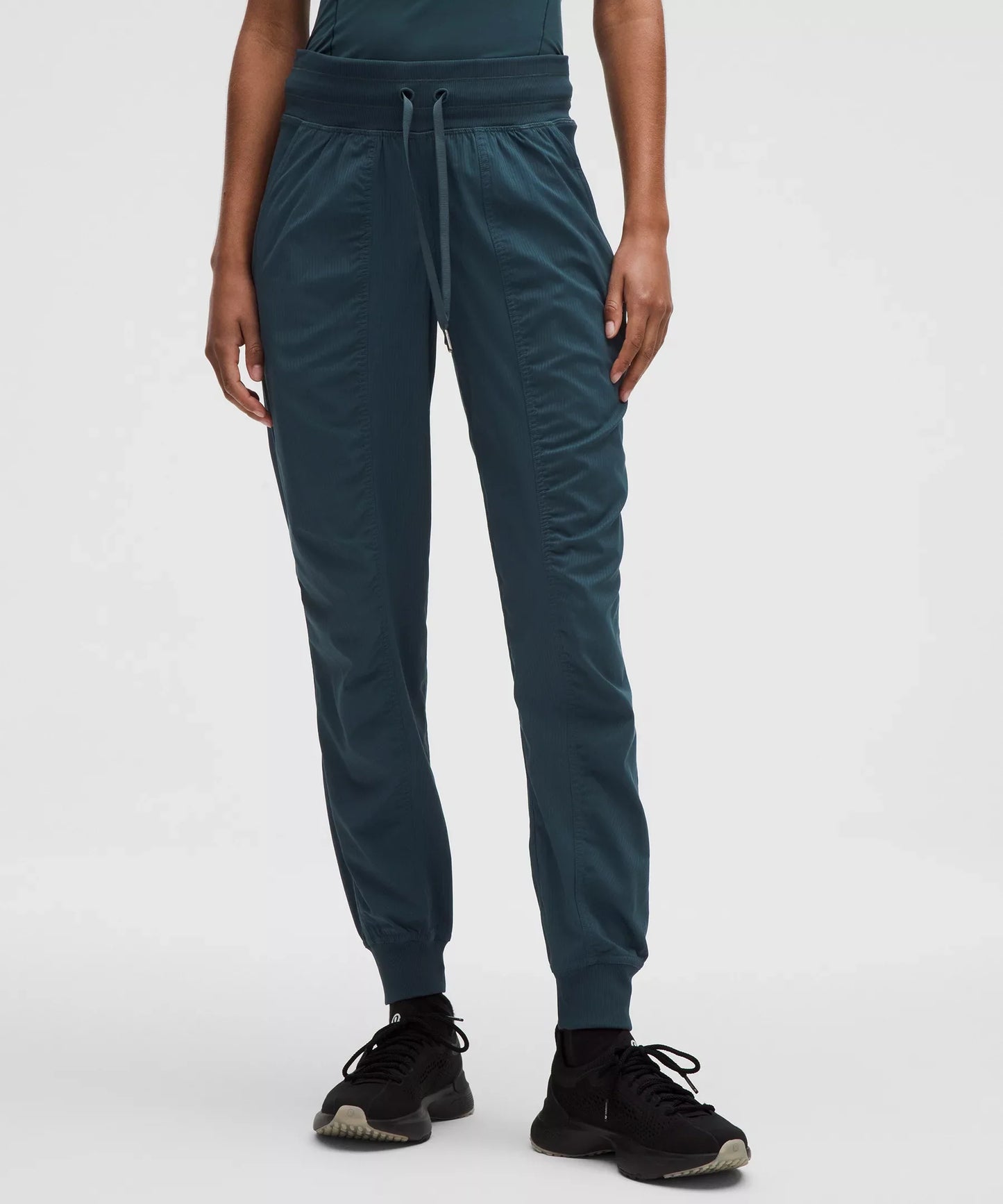 Pantalón deportivo de tiro medio