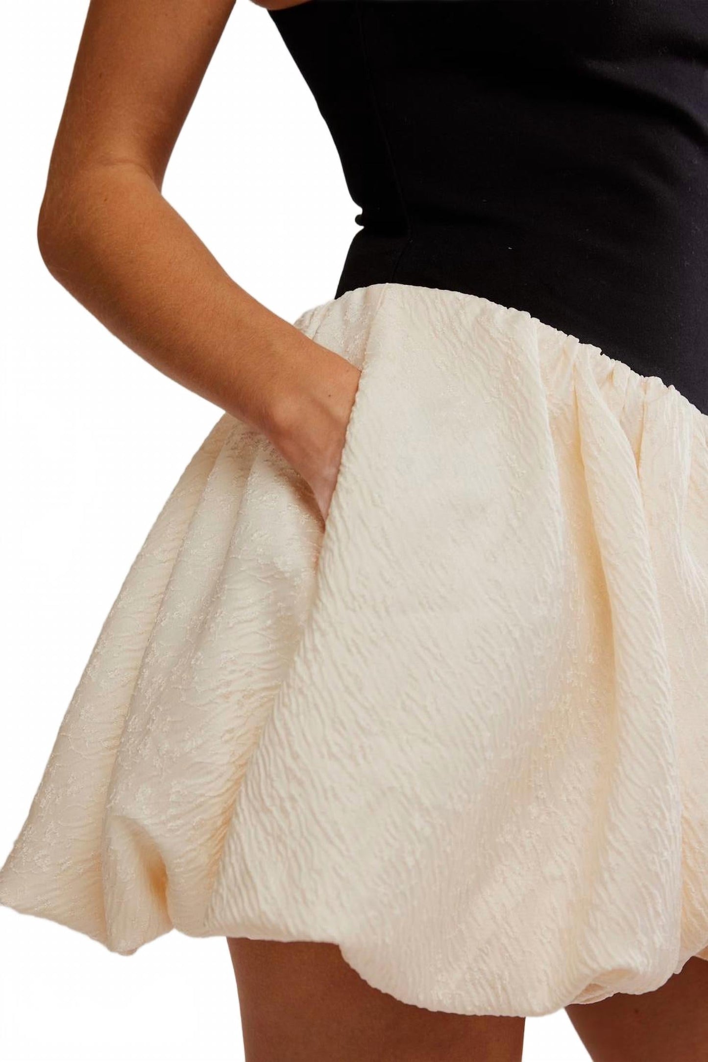 Vestido corto color negro