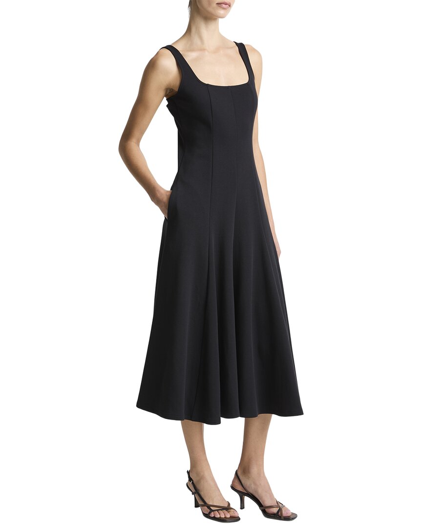 Vestido con escote cuadrado