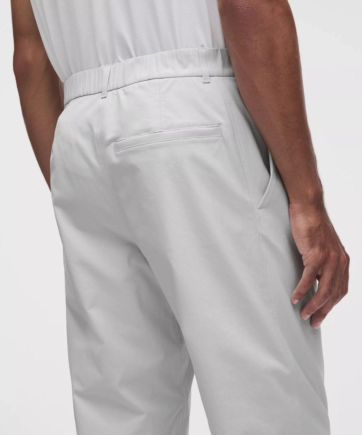 Pantalón con pliegues