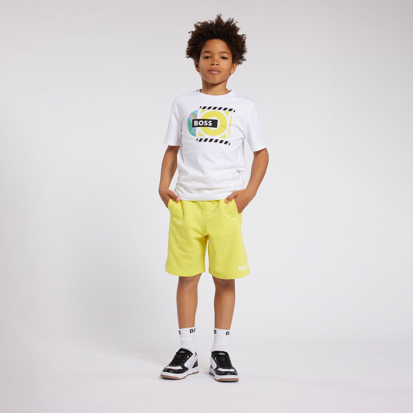 Short color amarillo