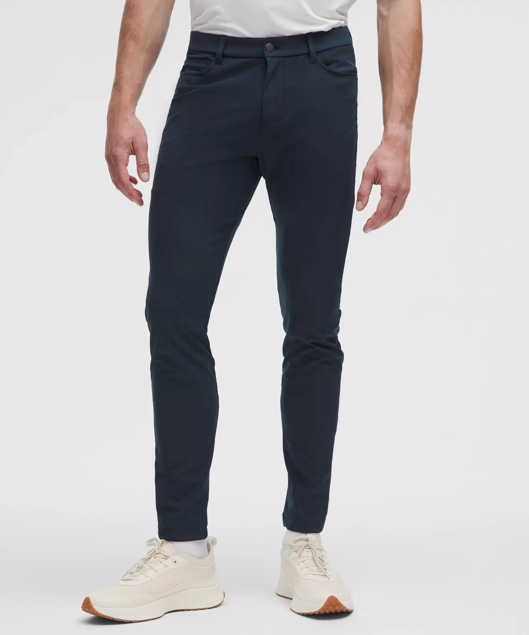 Pantalón de corte ajustado