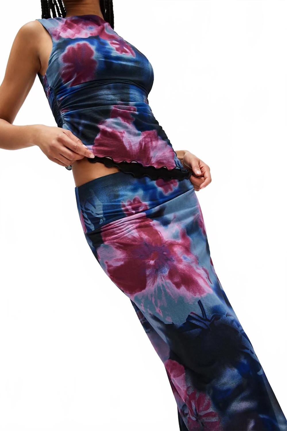 Falda midi color azul
