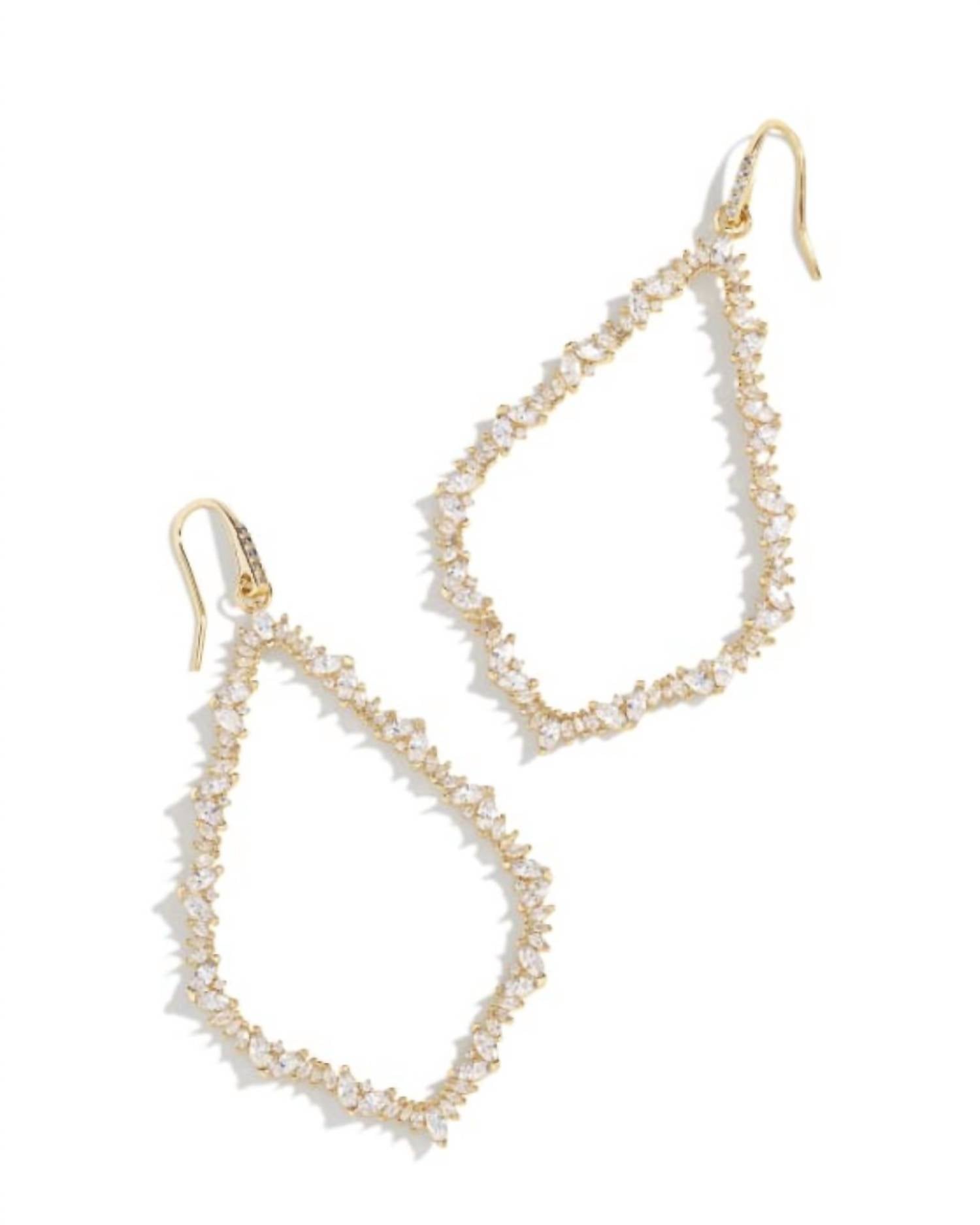Aretes de mujer color blanco y dorado