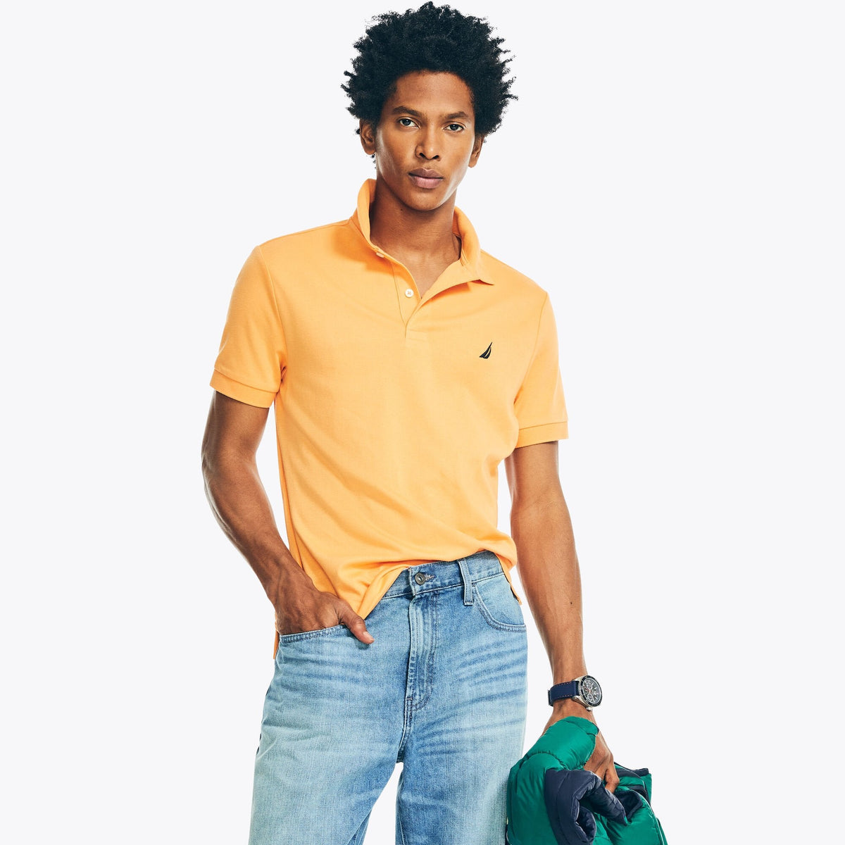 Polo de corte ajustado