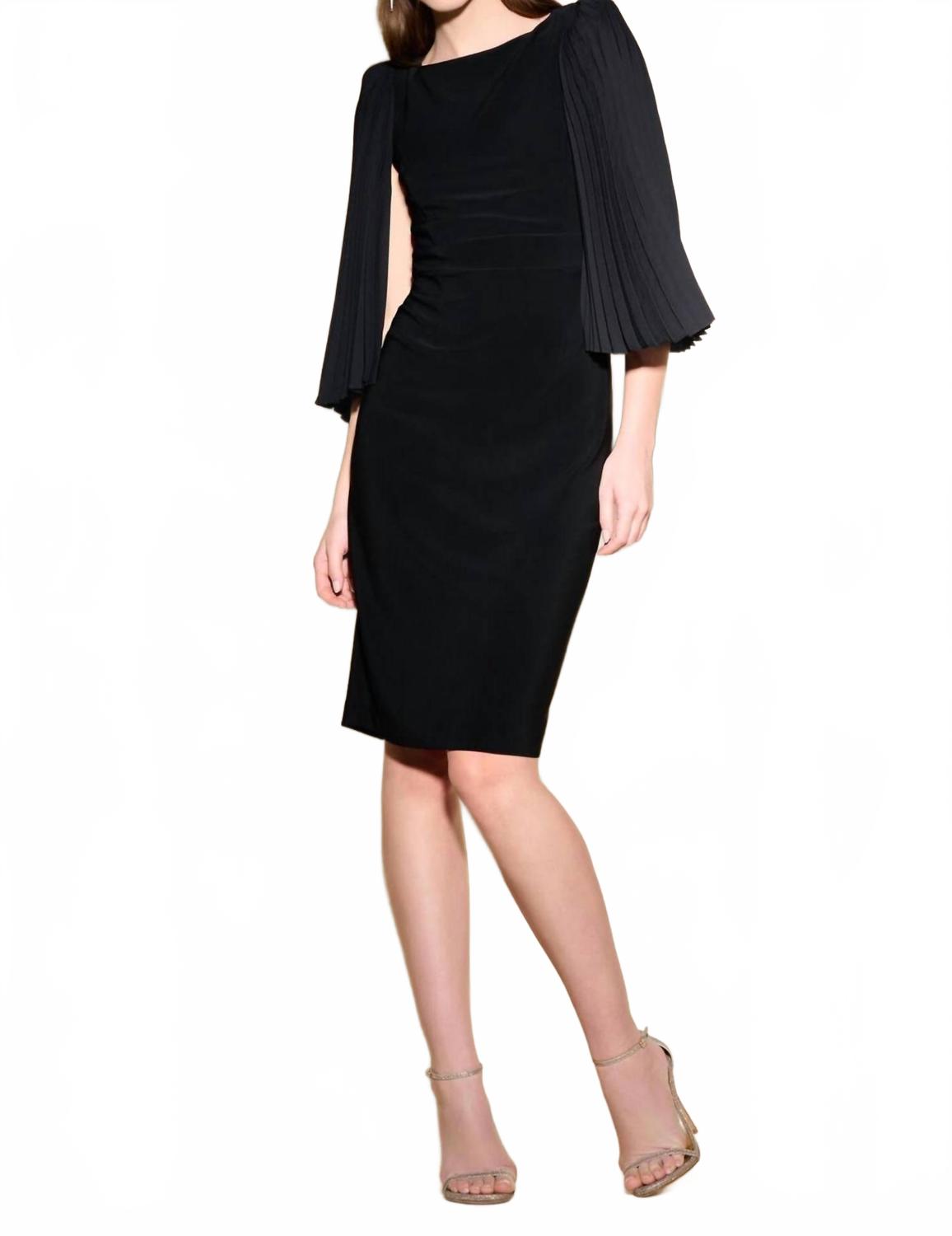 Vestido con pliegues color negro