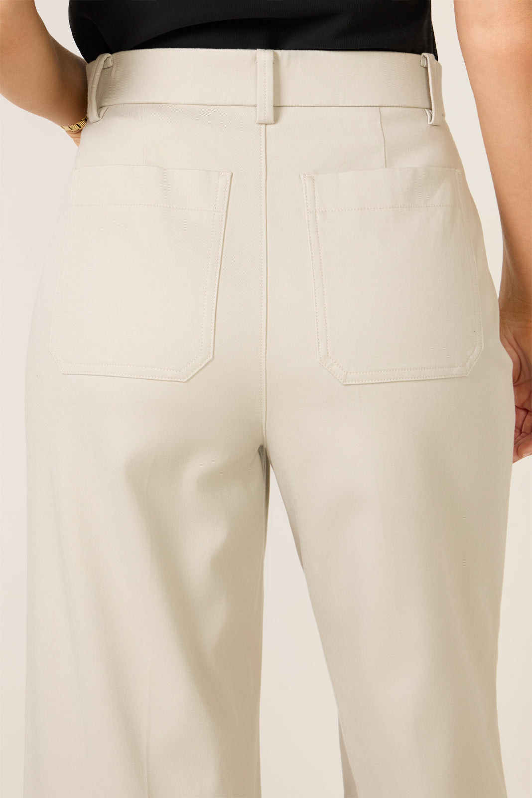 Pantalón de mujer de pierna ancha